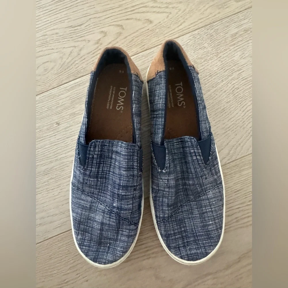 TOMS Luca Slip On Youth Boys Size 5